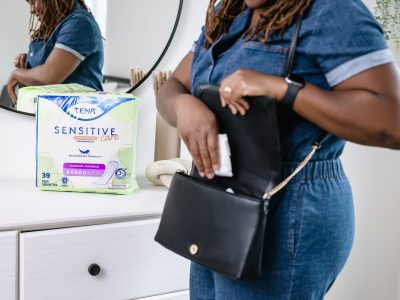 9-Frankie_Urology_2023_008 woman with incontinence products